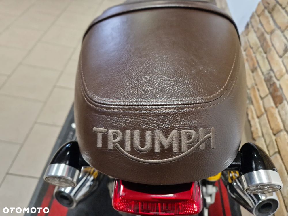 Triumph Thruxton - 9