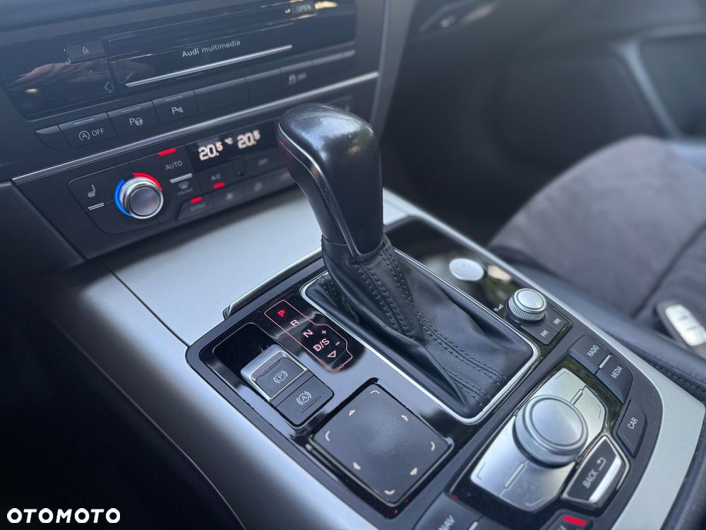 Audi A6 Avant 2.0 TDI Ultra S tronic - 23