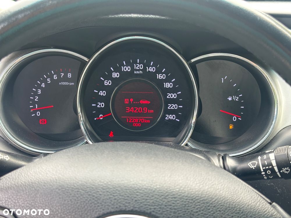 Kia Ceed 1.4 CVVT Dream-Team Edition - 14