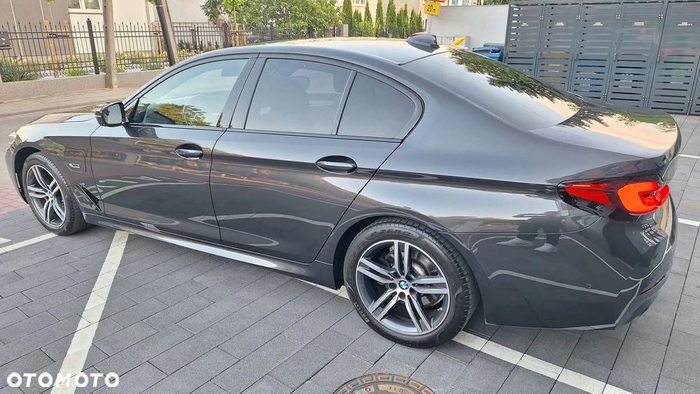 BMW Seria 5 520e M Sport sport - 15