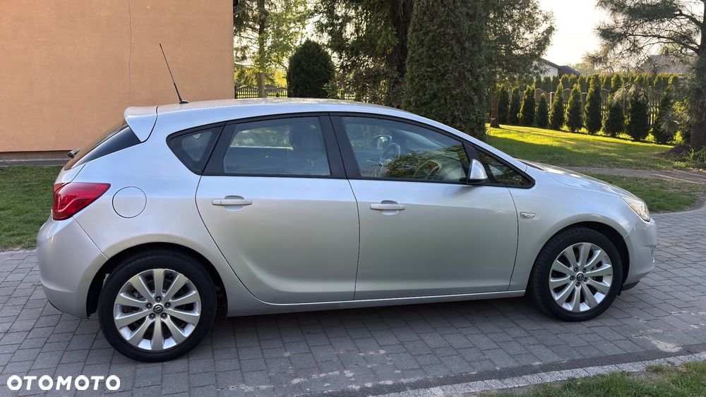 Opel Astra 1.6 Innovation - 14