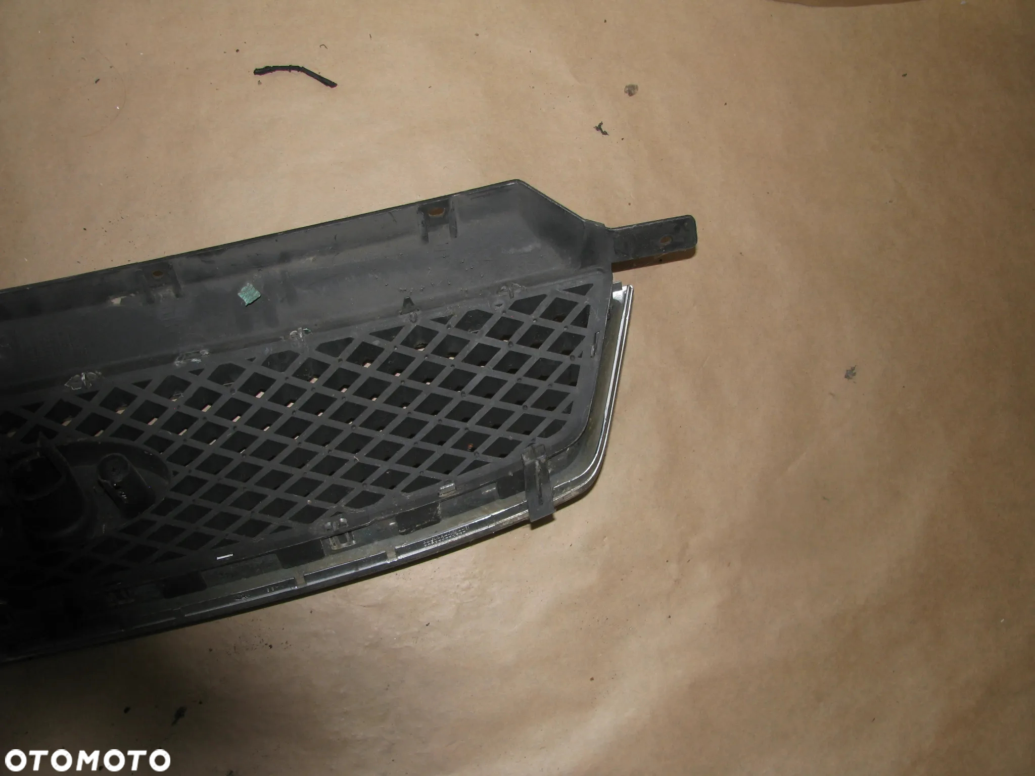 GRILL ATRAPA FORD C-MAX I - 8