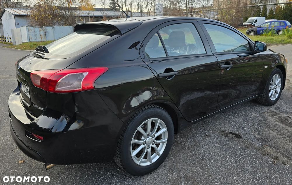 Mitsubishi Lancer 1.6 - 24