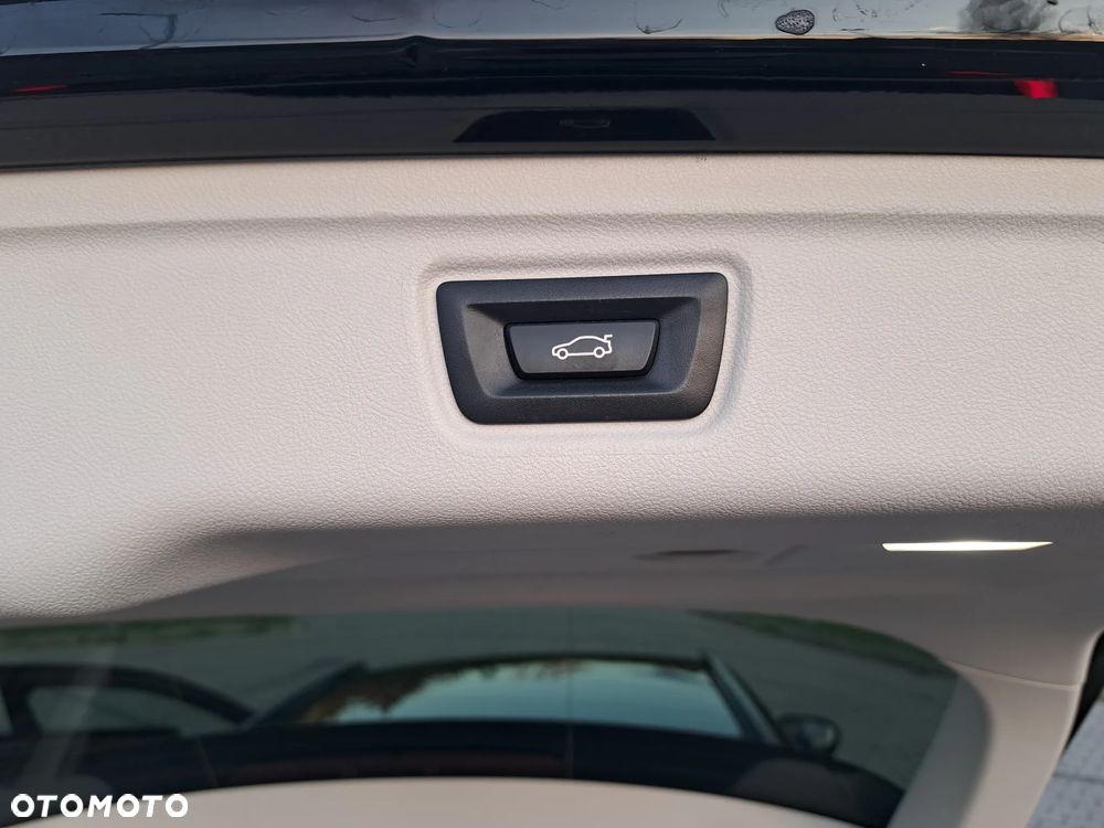 BMW Seria 3 320d - 14