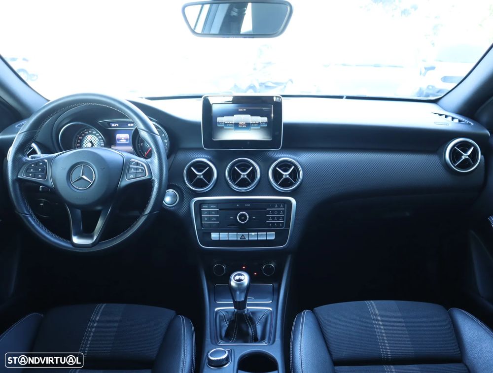 Mercedes-Benz A 180 d Urban - 4