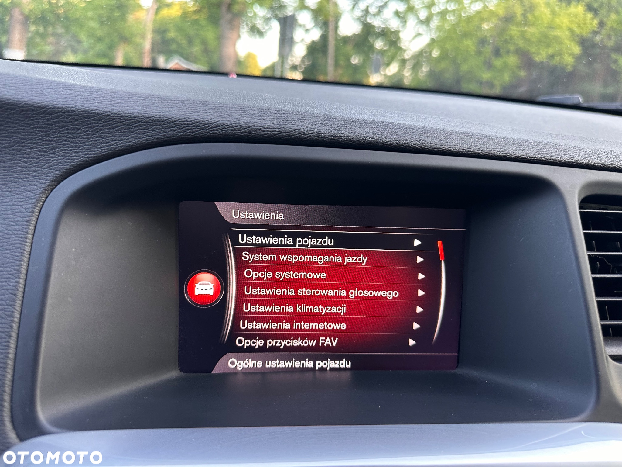 Volvo V60 D4 Drive-E R-Design Momentum - 33