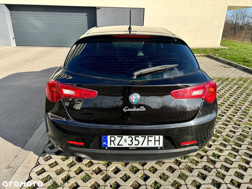 Alfa Romeo Giulietta 1.6 JTDM Distinctive - 4