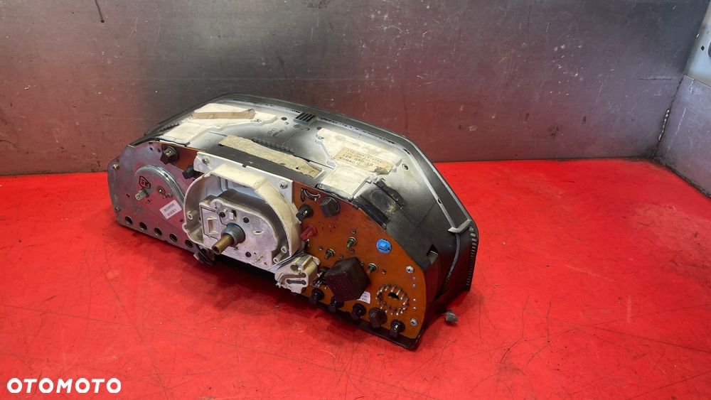 Licznik zegary Mercedes 124 W124 2.0 DIESEL 1245401348 - 4