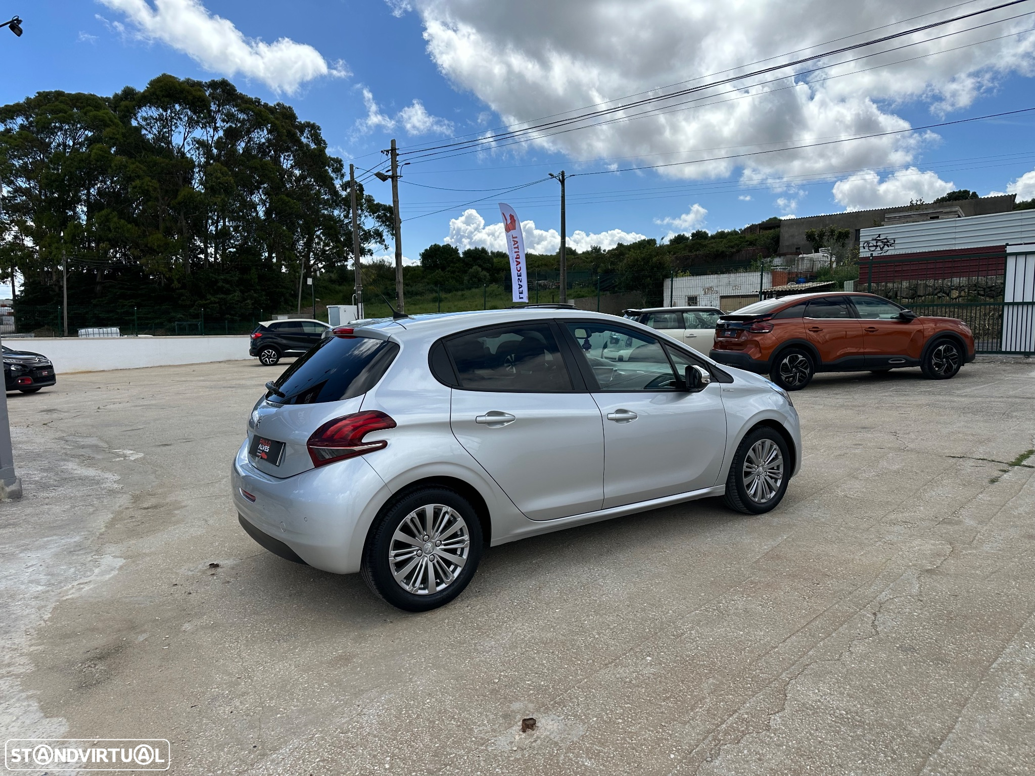 Peugeot 208 1.2 PureTech Style - 19