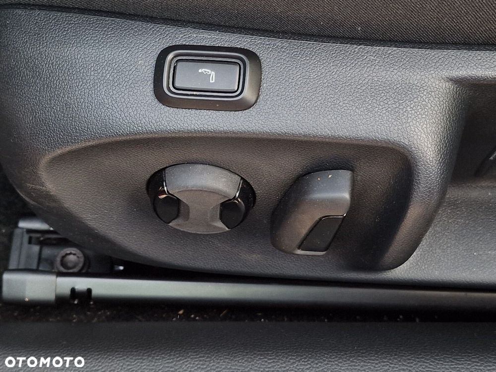 Skoda Superb 2.0 TDI SCR 4x4 Selection DSG - 24