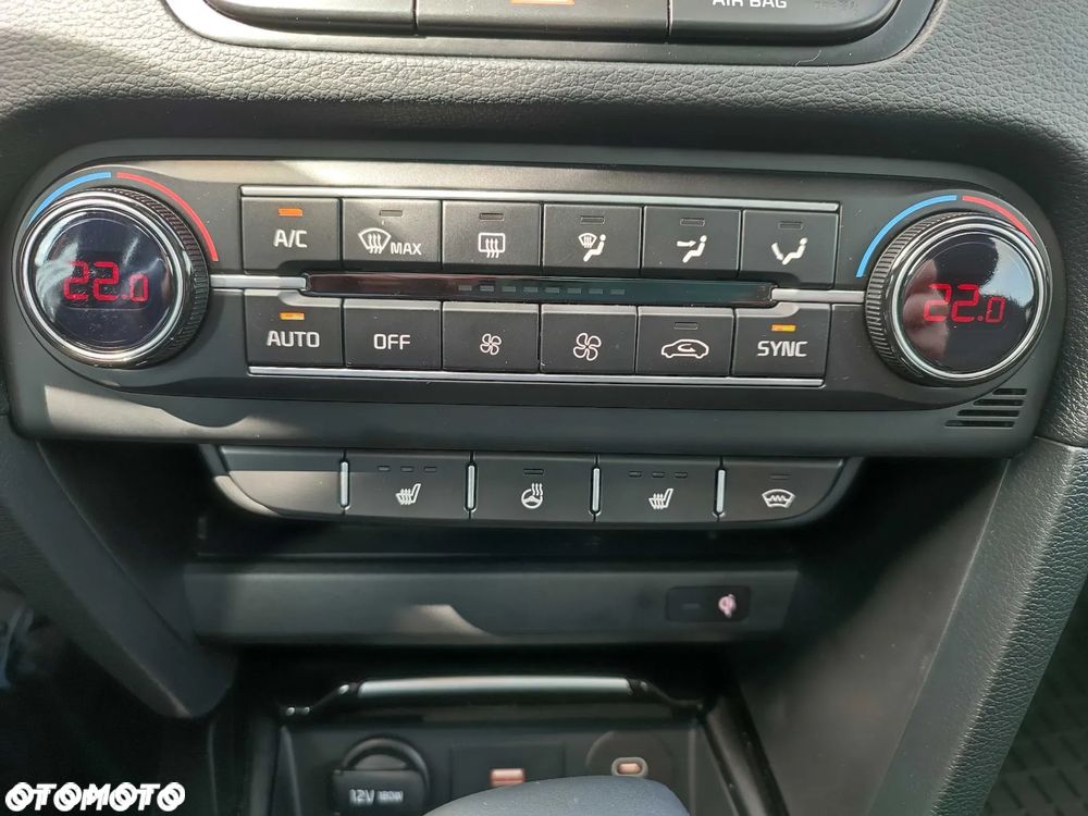 Kia XCeed 1.5 T-GDI Business Line DCT - 8