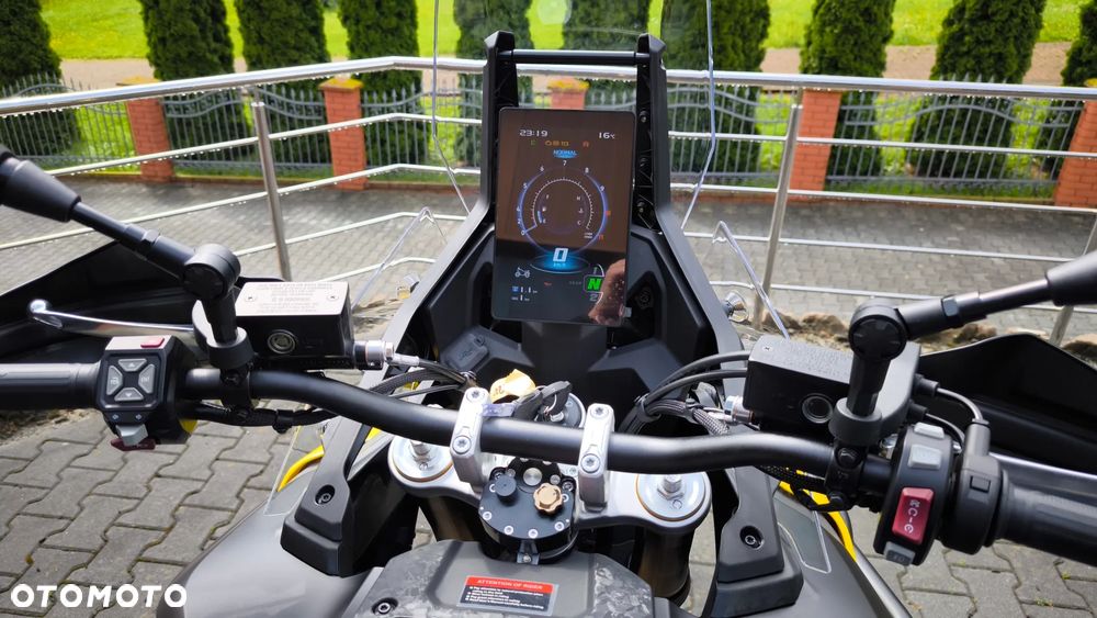 VOGE 800 Rally - 10