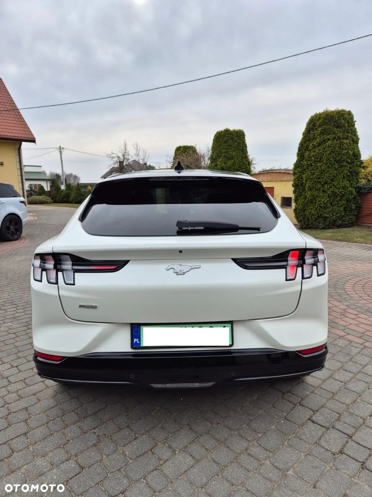 Ford Mustang Mach-E - 5