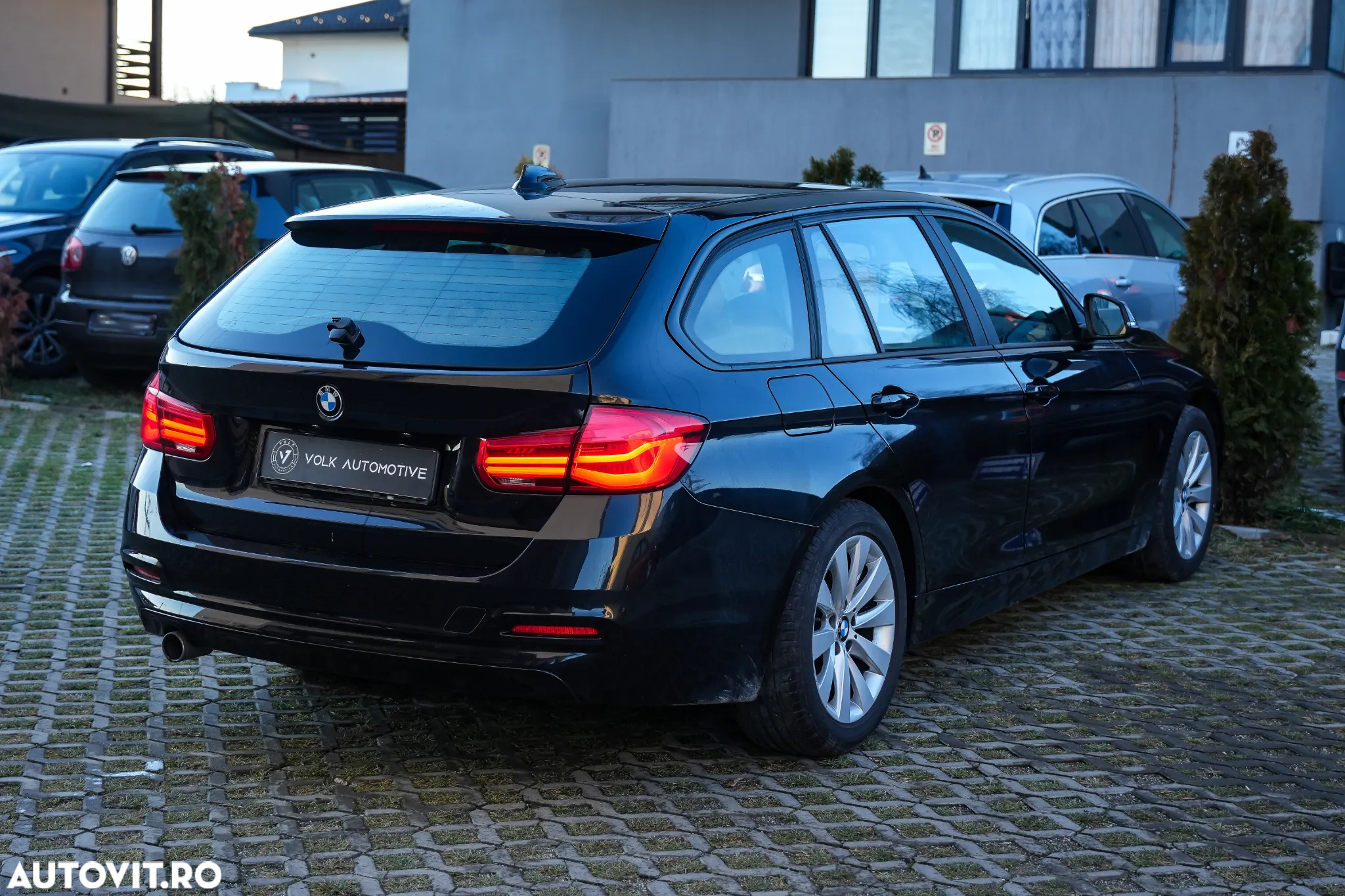 BMW Seria 3 318i Touring - 7