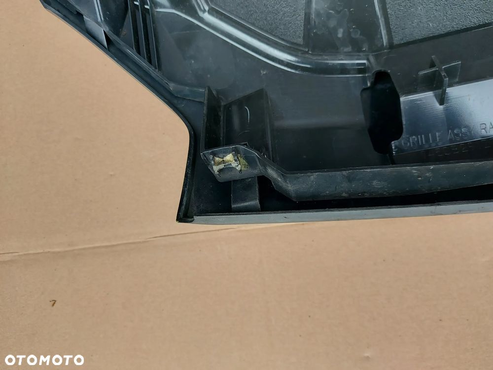 Mitsubishi L200 V 19- Atrapa Grill Przód Oryginał - 4