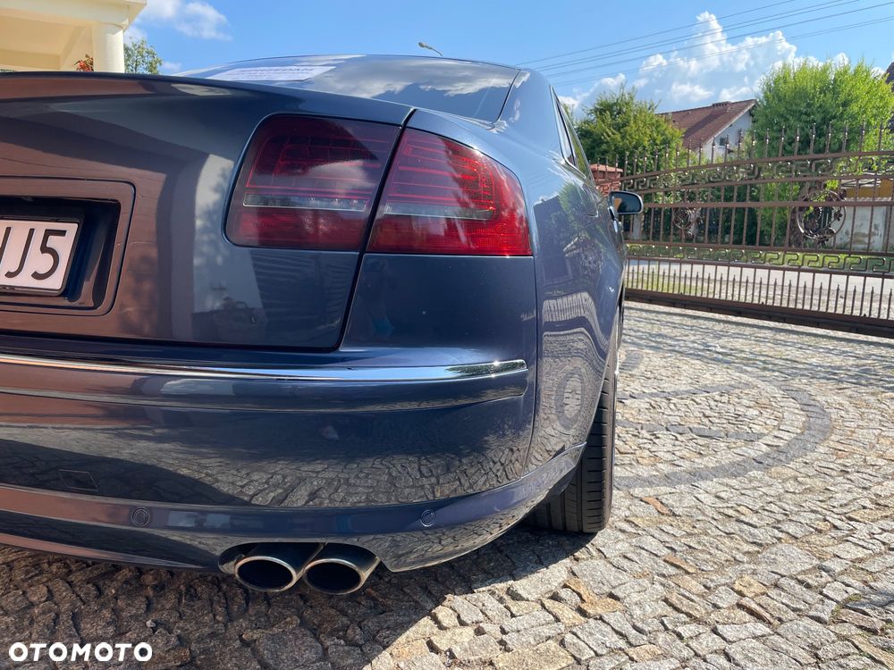 Audi A8 4.2 Quattro - 11