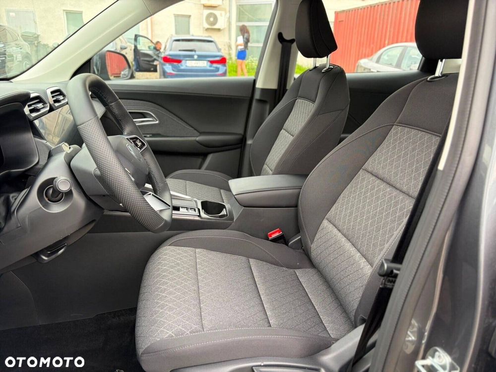 MG ZS Hybrid+ - 12
