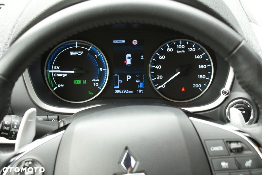 Mitsubishi Eclipse Cross 4WD Top - 12