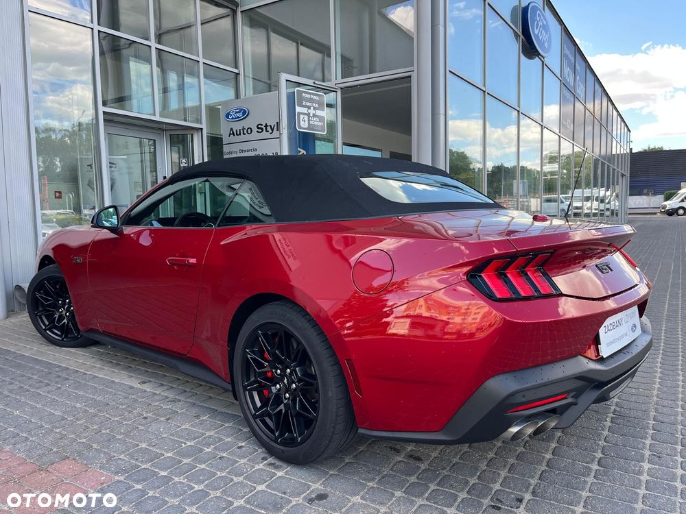 Ford Mustang - 4
