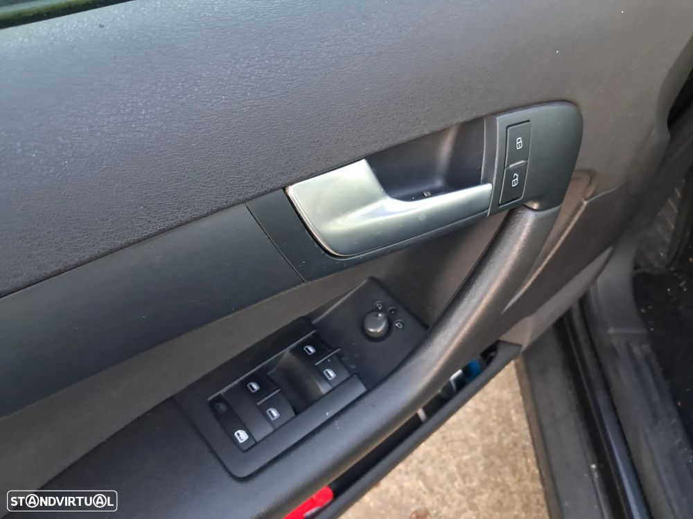 Audi A3 Sportback 1.6 TDI Attraction - 11