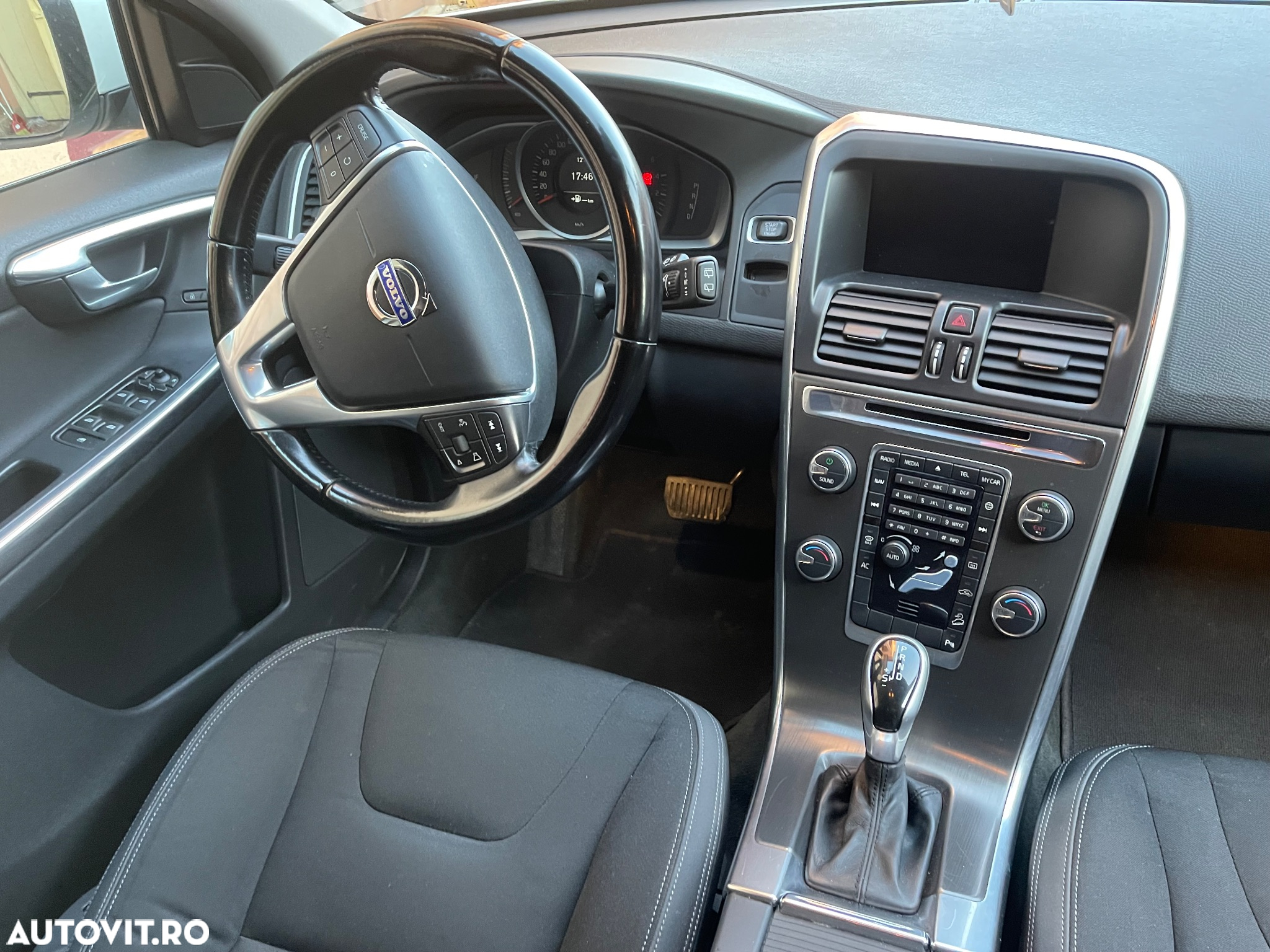Volvo XC 60 D4AWD Summum - 3
