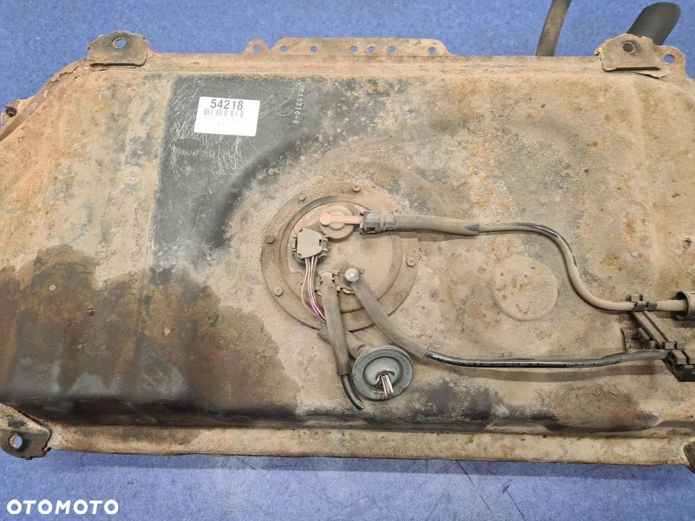 TOYOTA YARIS I 1.4D  ZBIORNIK PALIWA - 3