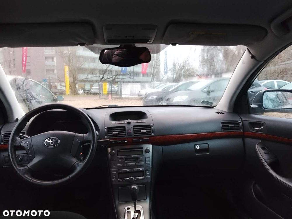 Toyota Avensis - 6