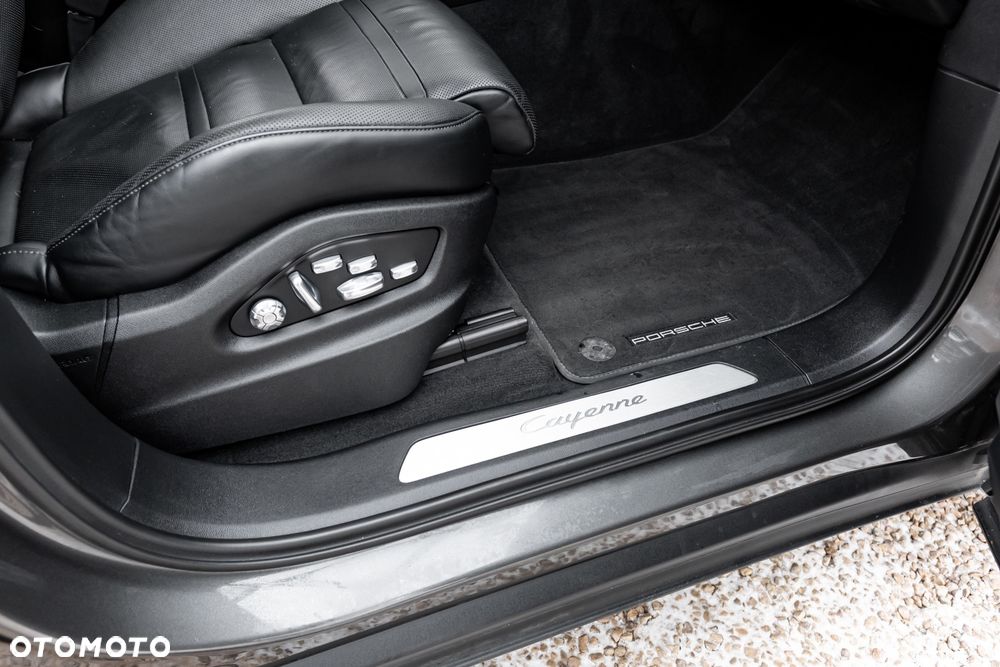 Porsche Cayenne S E-Hybrid - 26