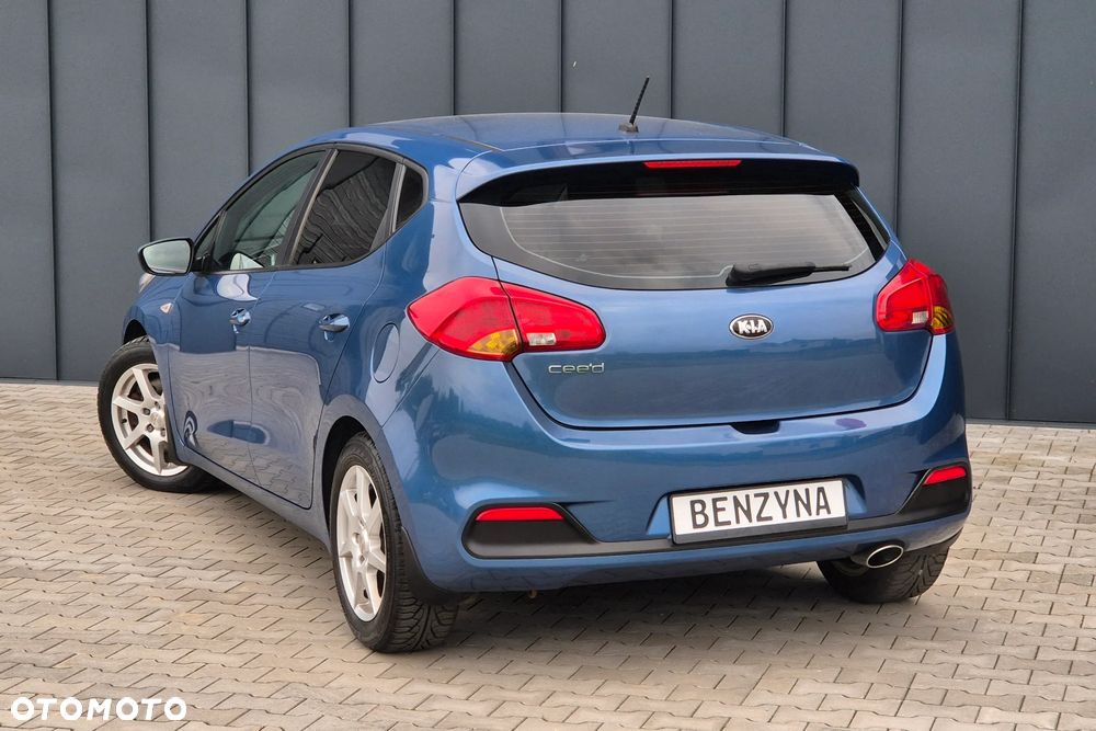 Kia Ceed - 22