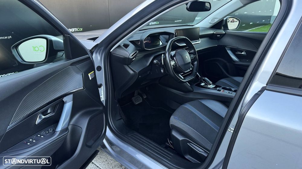 Peugeot 2008 1.2 PureTech Allure EAT8 - 9