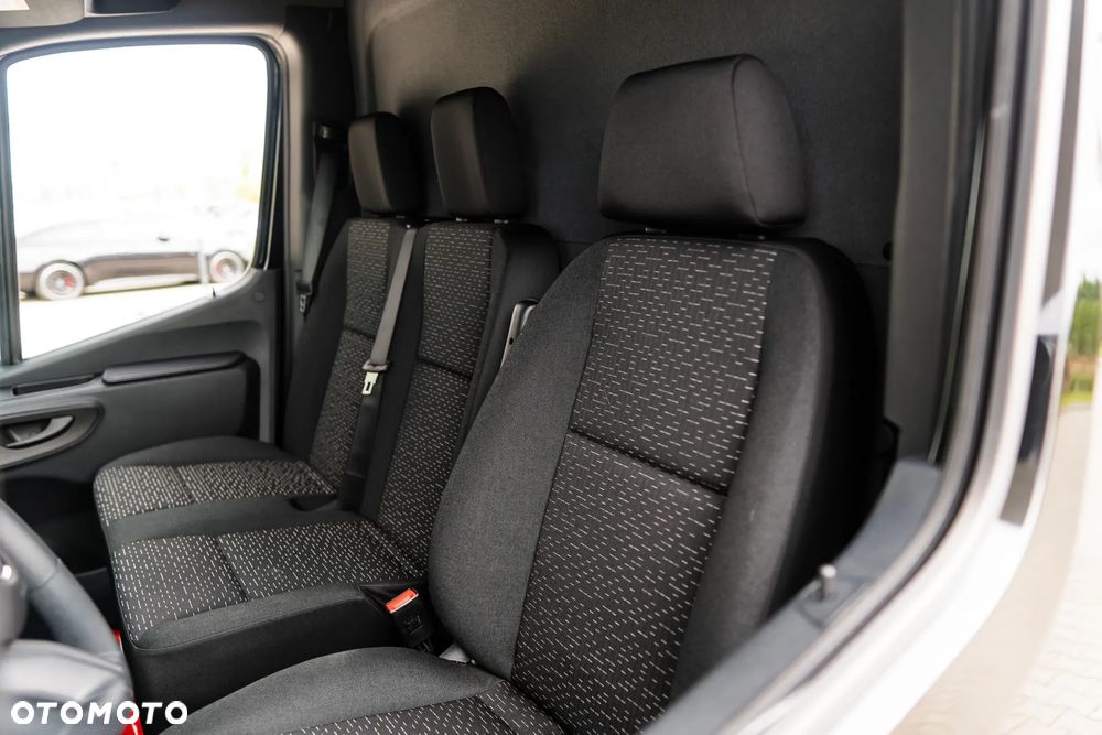 Mercedes-Benz Sprinter - 9