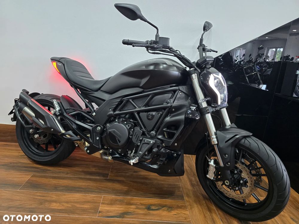 Benelli 502 C - 1