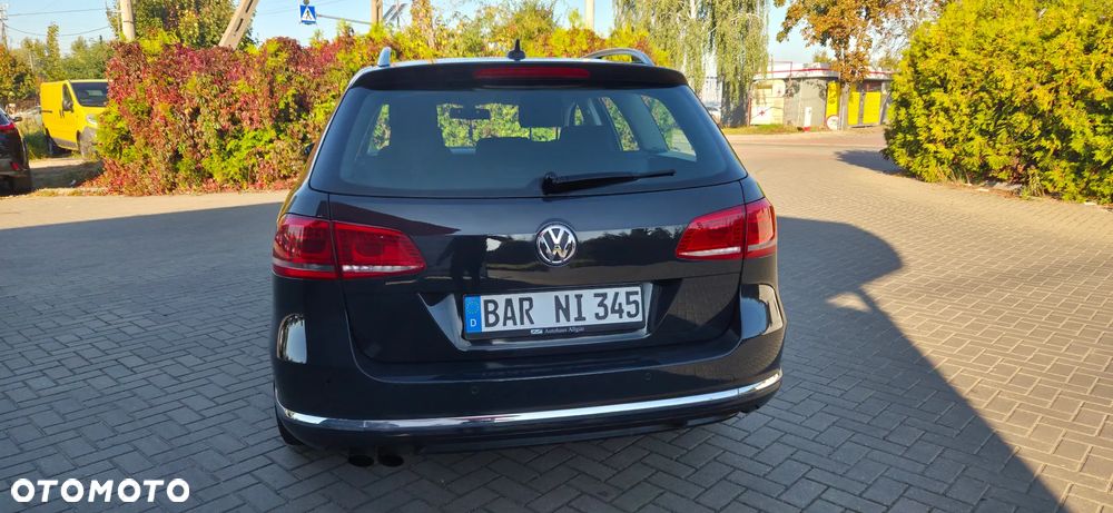 Volkswagen Passat Variant 2.0 Blue TDI DSG SCR Highline - 14