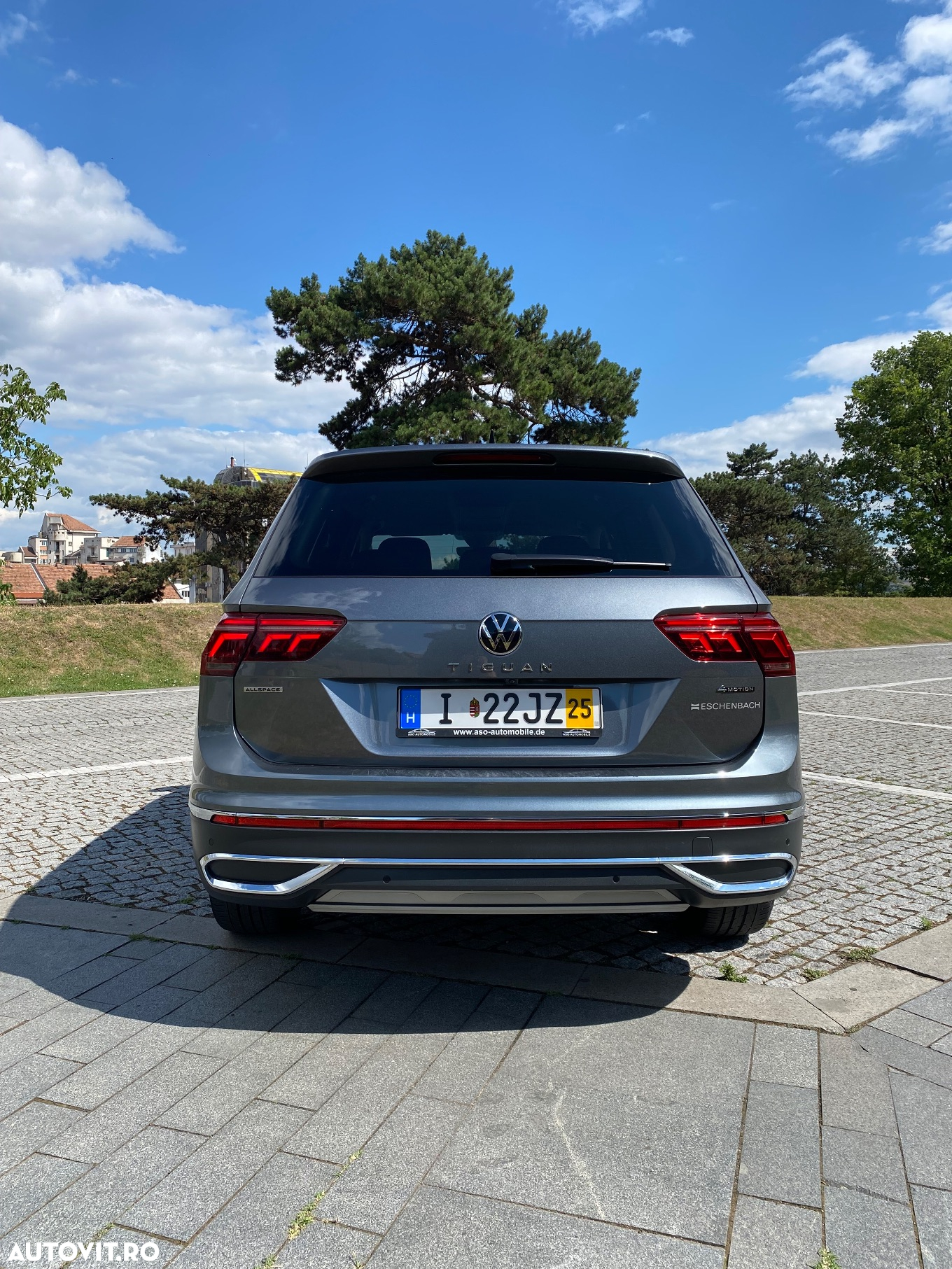 Volkswagen Tiguan Allspace 2.0 TDI 4Mot DSG Elegance - 3