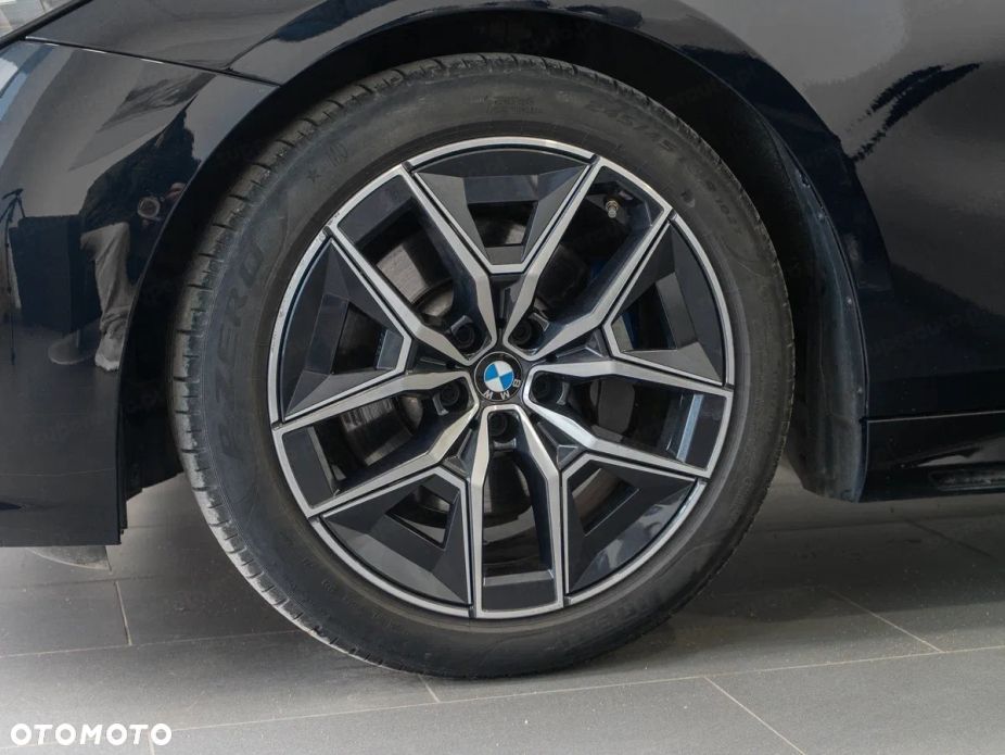 BMW Seria 5 520i mHEV M Sport - 17