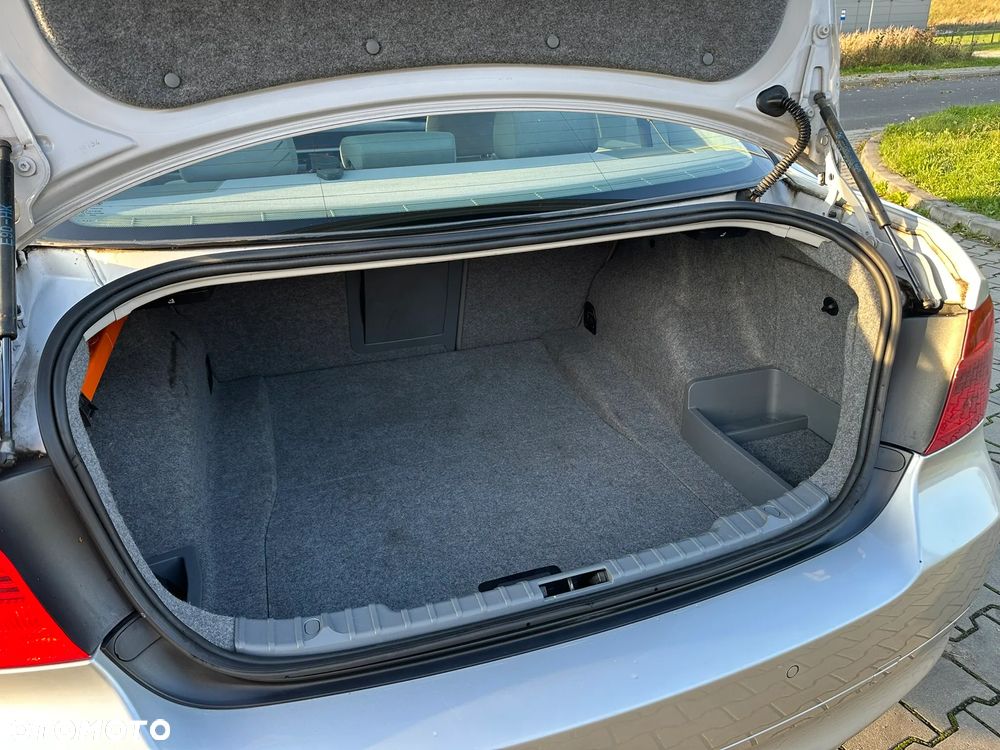 BMW Seria 3 320i - 13