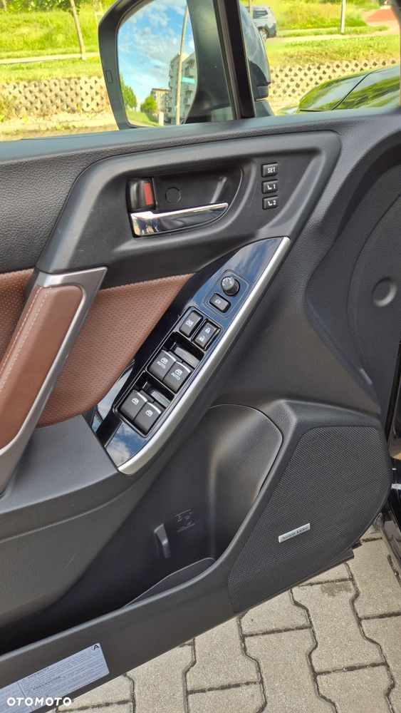 Subaru Forester 2.0 XT Platinum Lineartronic - 19