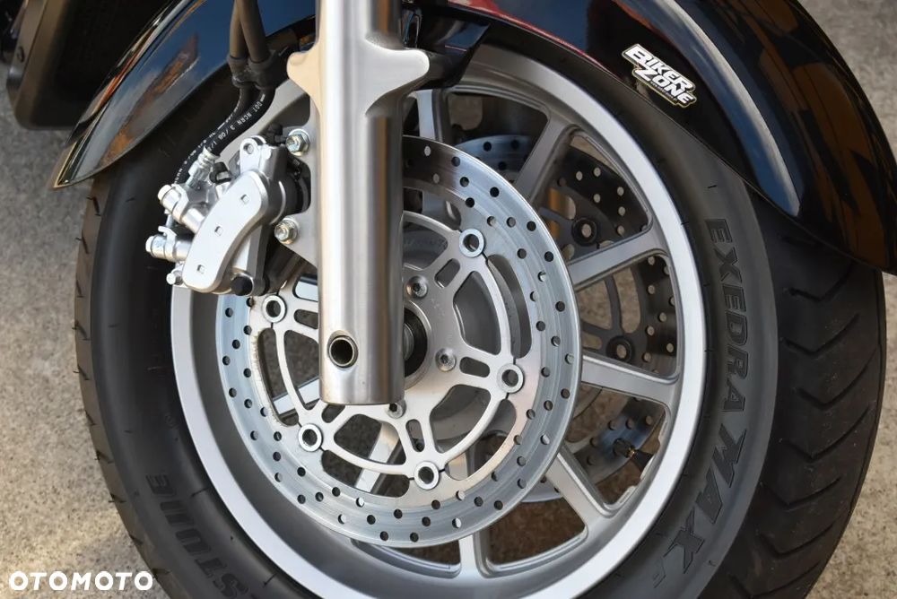 Suzuki Intruder - 27