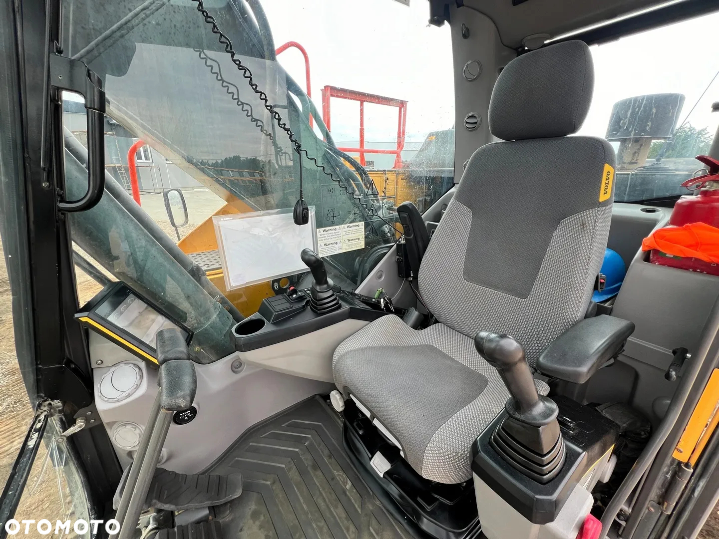 Volvo EC 220 EL - 27