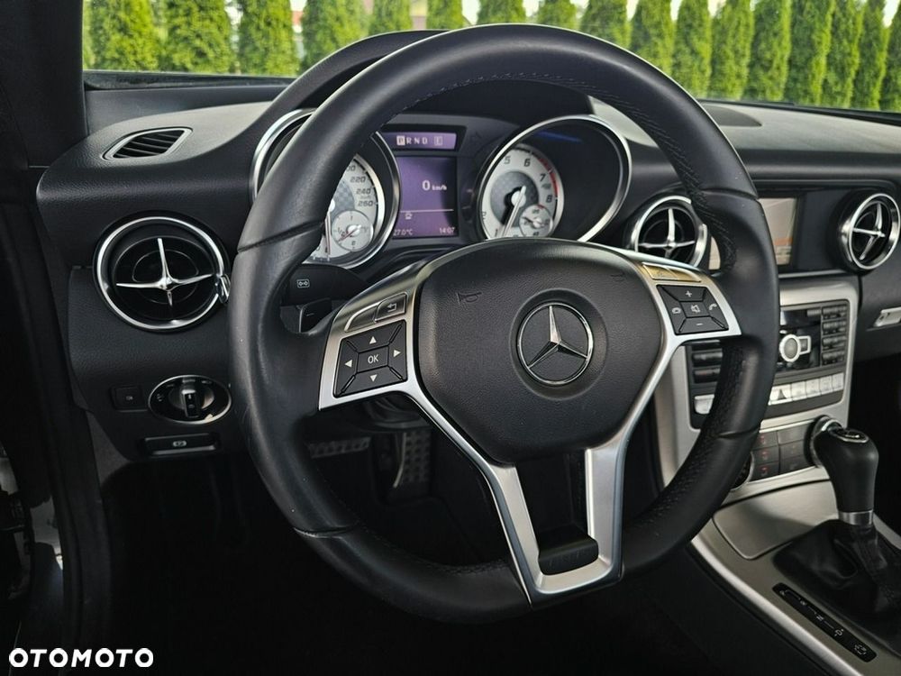 Mercedes-Benz SLK - 16