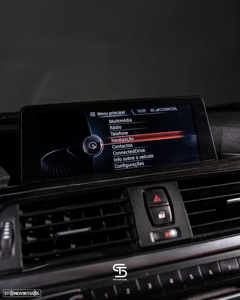 BMW 318 d Line Luxury Auto - 19