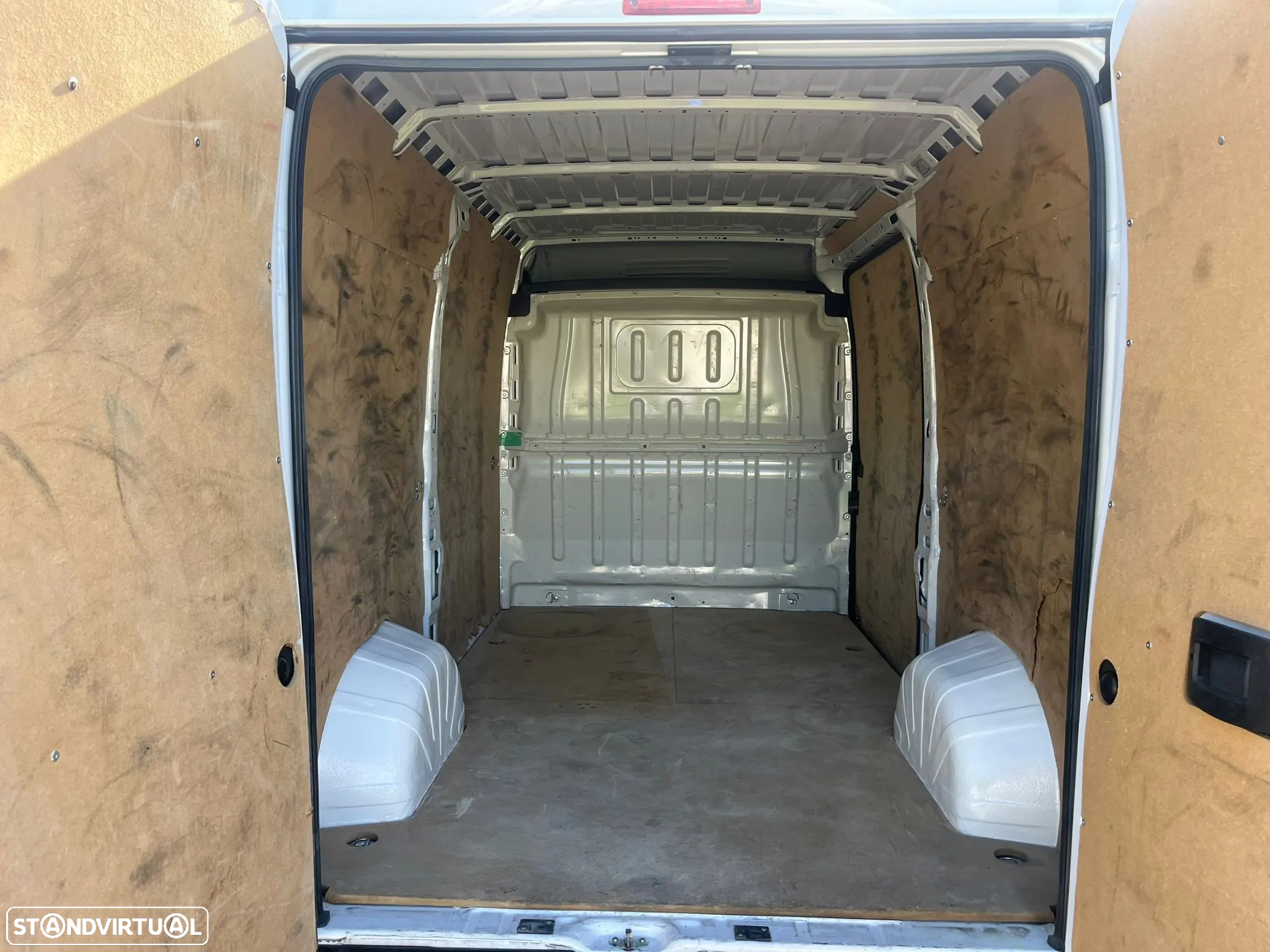 Peugeot Boxer 2.2 BlueHDi 120cv L3 H3 - IVA DEDUTÍVEL - 12