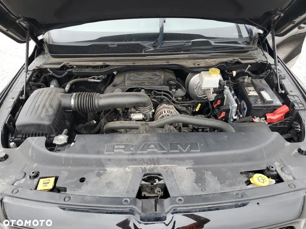 RAM 1500 5.7 Crew Cab Bighorn - 12