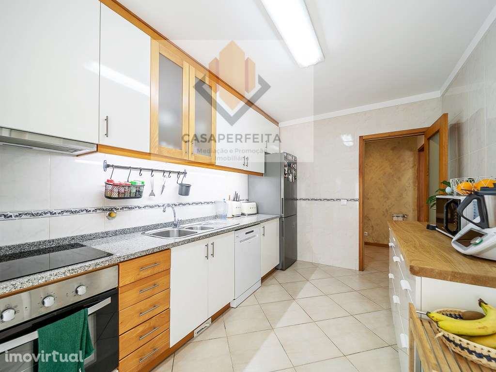 Apartamento T1+1 com Garagem fechada para 1 carro - Canelas - Grande imagem: 4/27