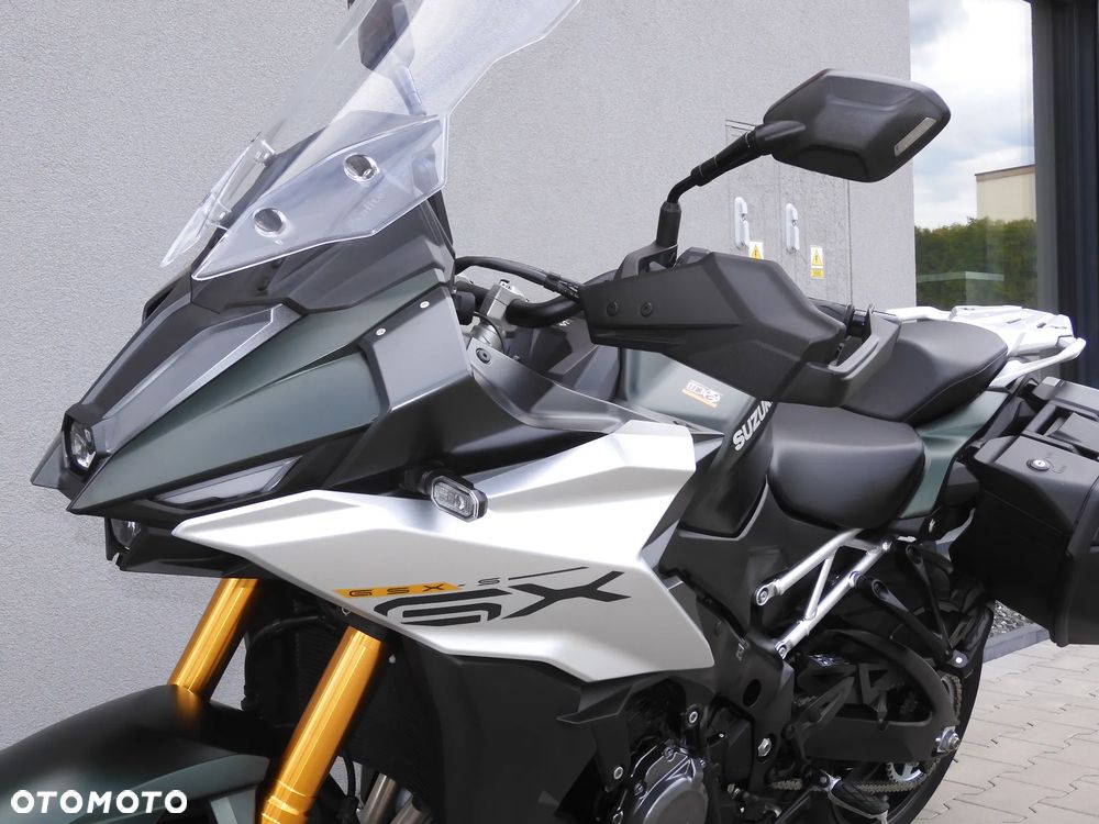 Suzuki GSX - 37