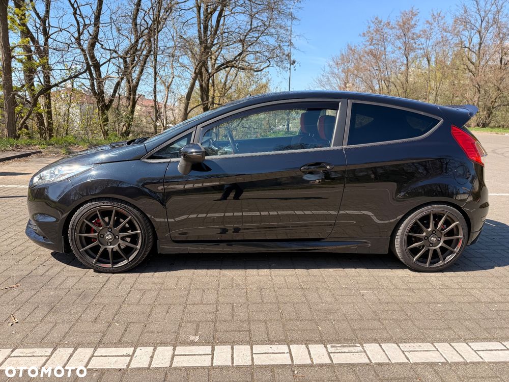 Ford Fiesta 1.6 EcoBoost ST - 8
