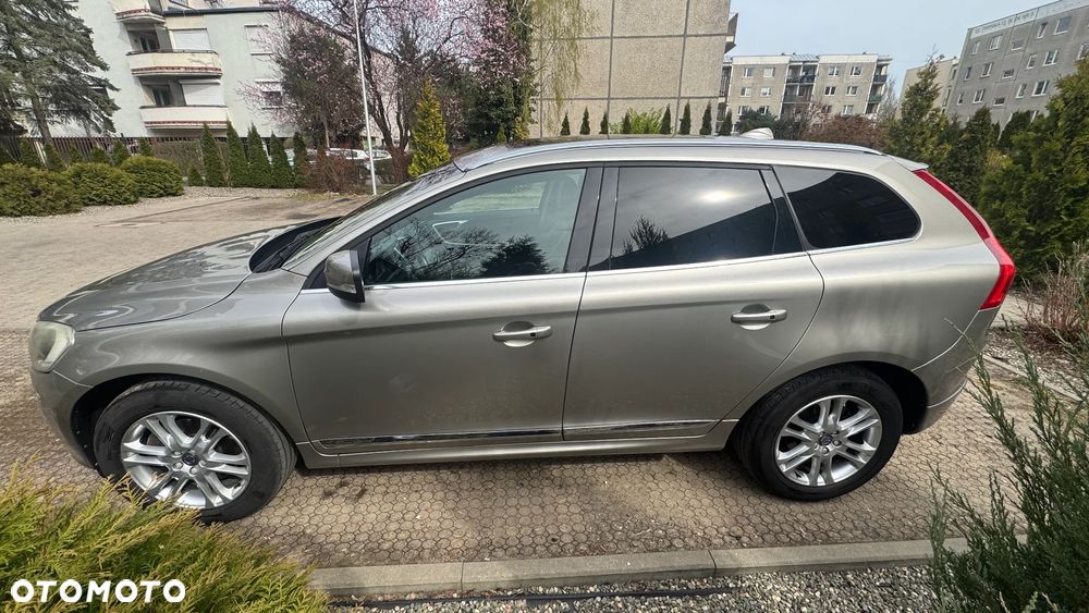 Volvo XC 60 D4 Geartronic Summum - 4