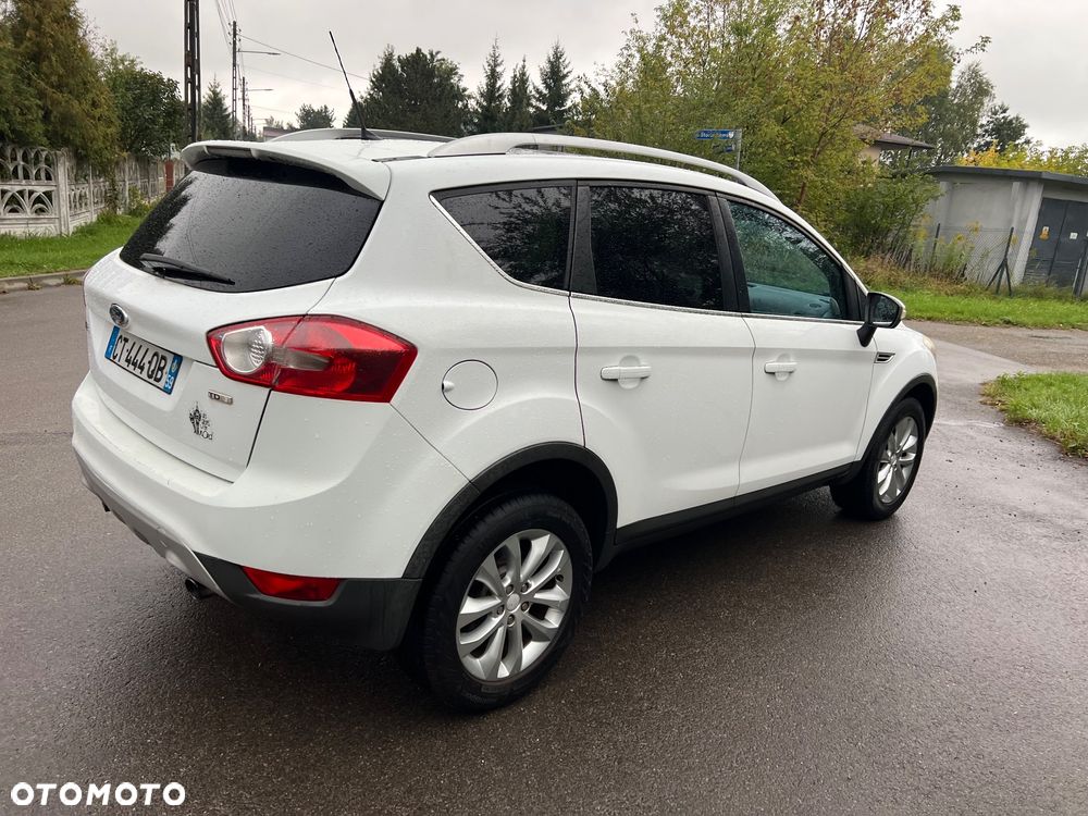 Ford Kuga 2.0 TDCi 2x4 Titanium - 4