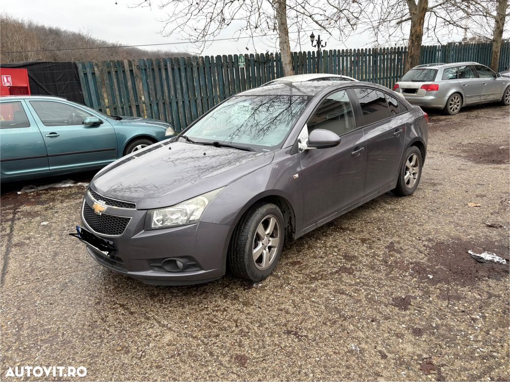 Chevrolet Cruze 1.6 Ecotec LS+ - 9