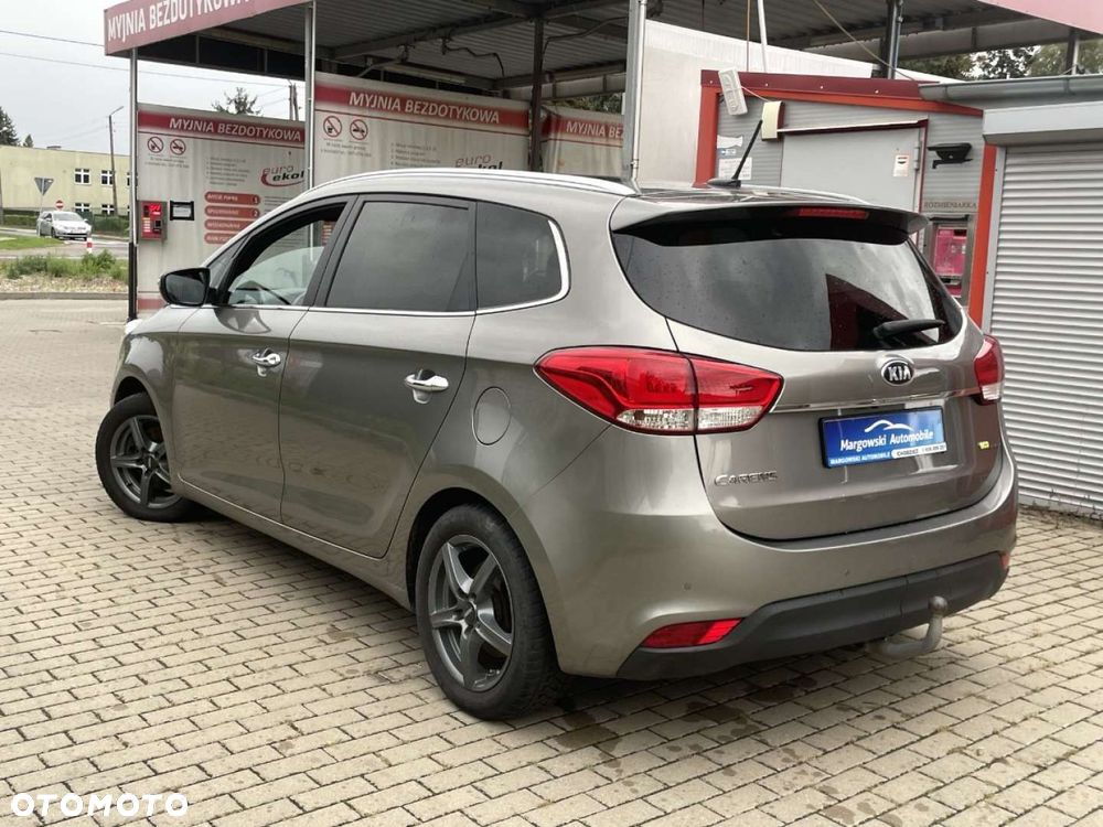 Kia Carens - 6